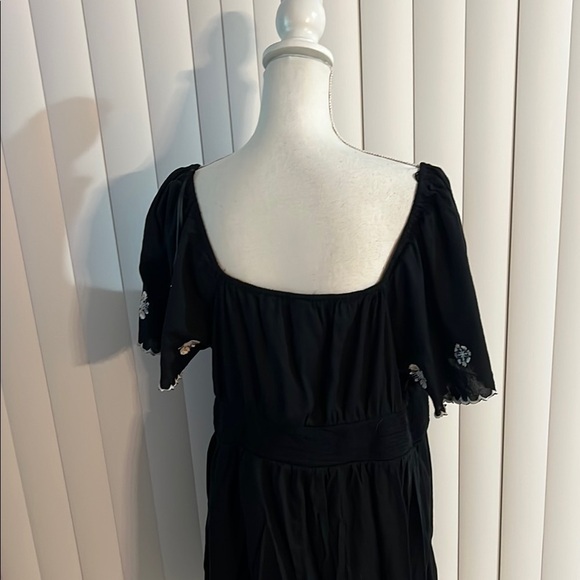 Old Navy Black Pleated Sundress with Square Neck - Picture 4 of 5